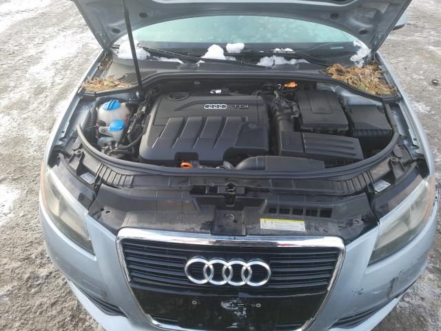 Photo 6 VIN: WAUKJAFM9BA042599 - AUDI A3 PREMIUM 