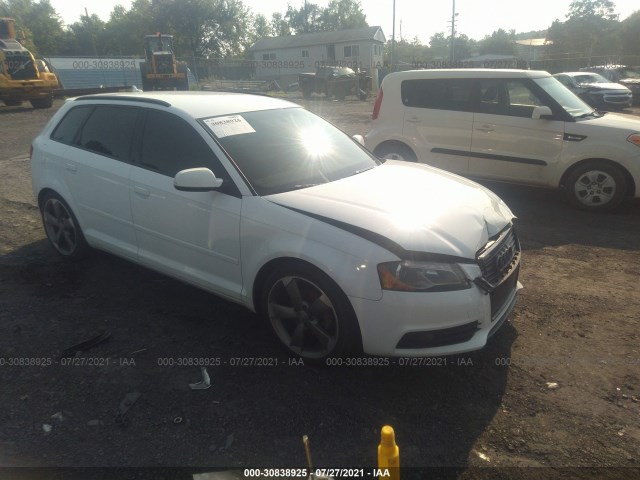 Photo 0 VIN: WAUKJAFM9CA061607 - AUDI A3 