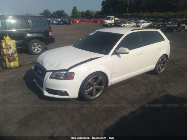 Photo 1 VIN: WAUKJAFM9CA061607 - AUDI A3 