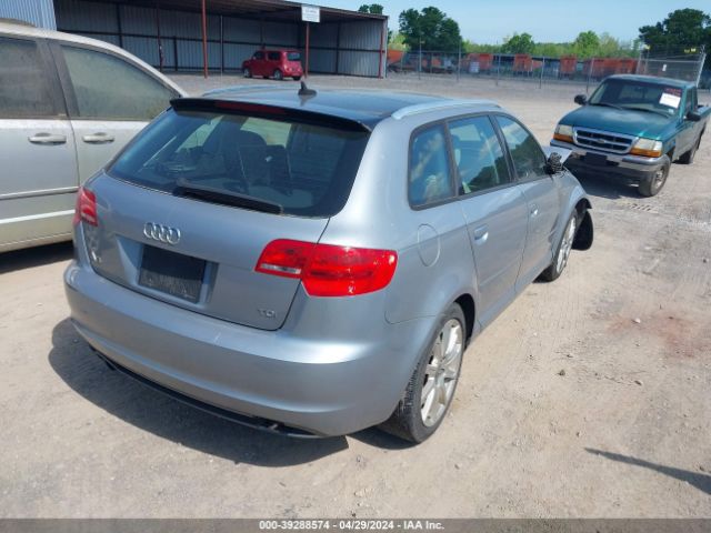 Photo 3 VIN: WAUKJAFM9CA112572 - AUDI A3 