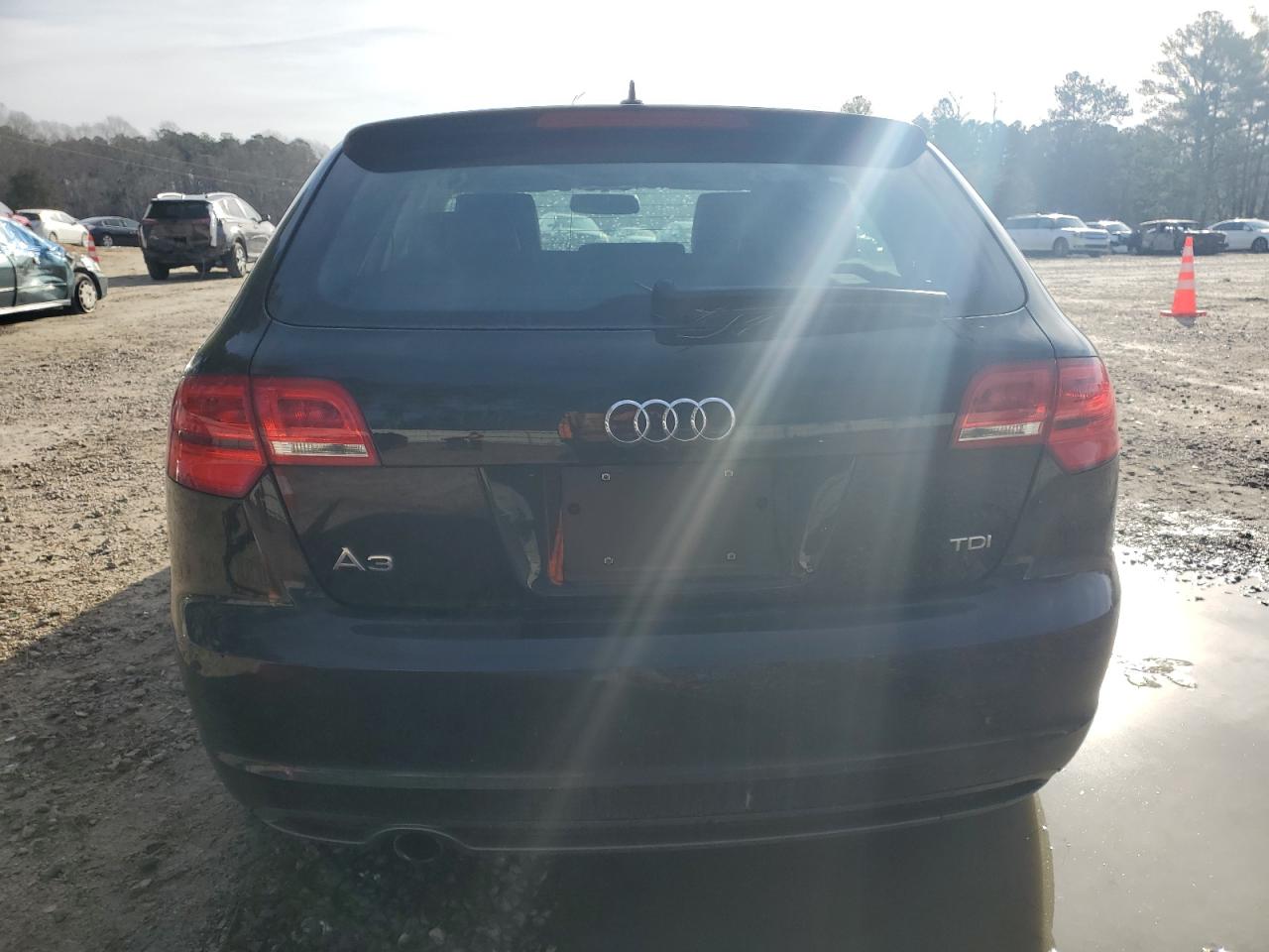 Photo 5 VIN: WAUKJAFM9CA149234 - AUDI A3 