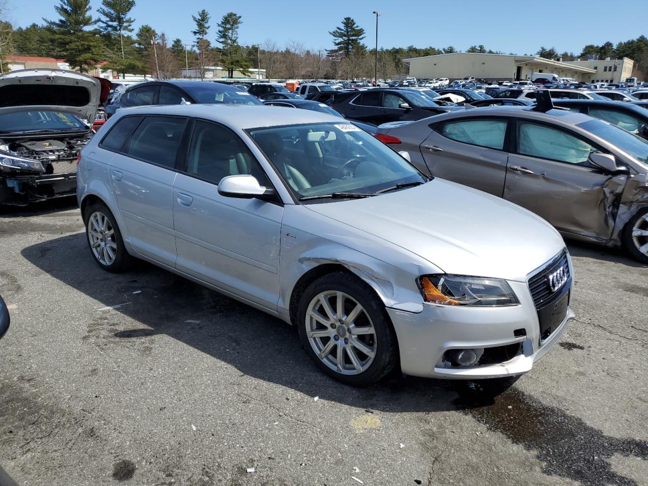 Photo 3 VIN: WAUKJAFMXCA049711 - AUDI A3 