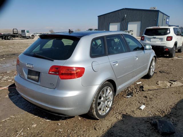 Photo 2 VIN: WAUKJBFM2CA116324 - AUDI A3 