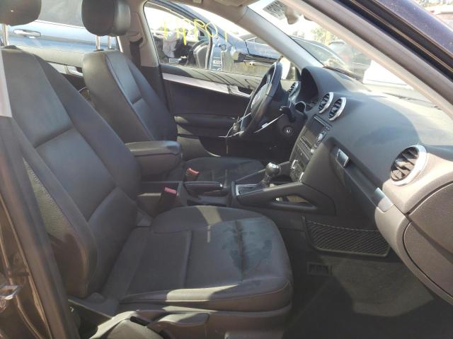 Photo 4 VIN: WAUKJBFM8CA098900 - AUDI A3 PREMIUM 