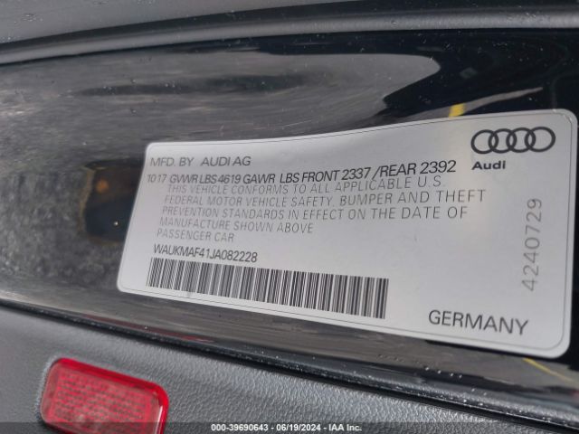 Photo 8 VIN: WAUKMAF41JA082228 - AUDI A4 