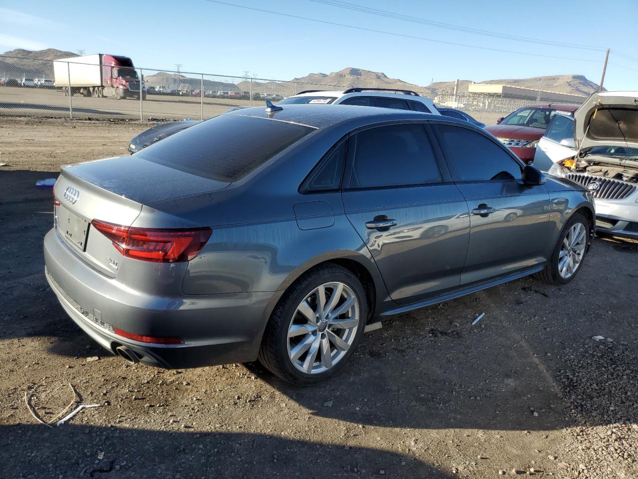 Photo 2 VIN: WAUKMAF46JA112288 - AUDI A4 