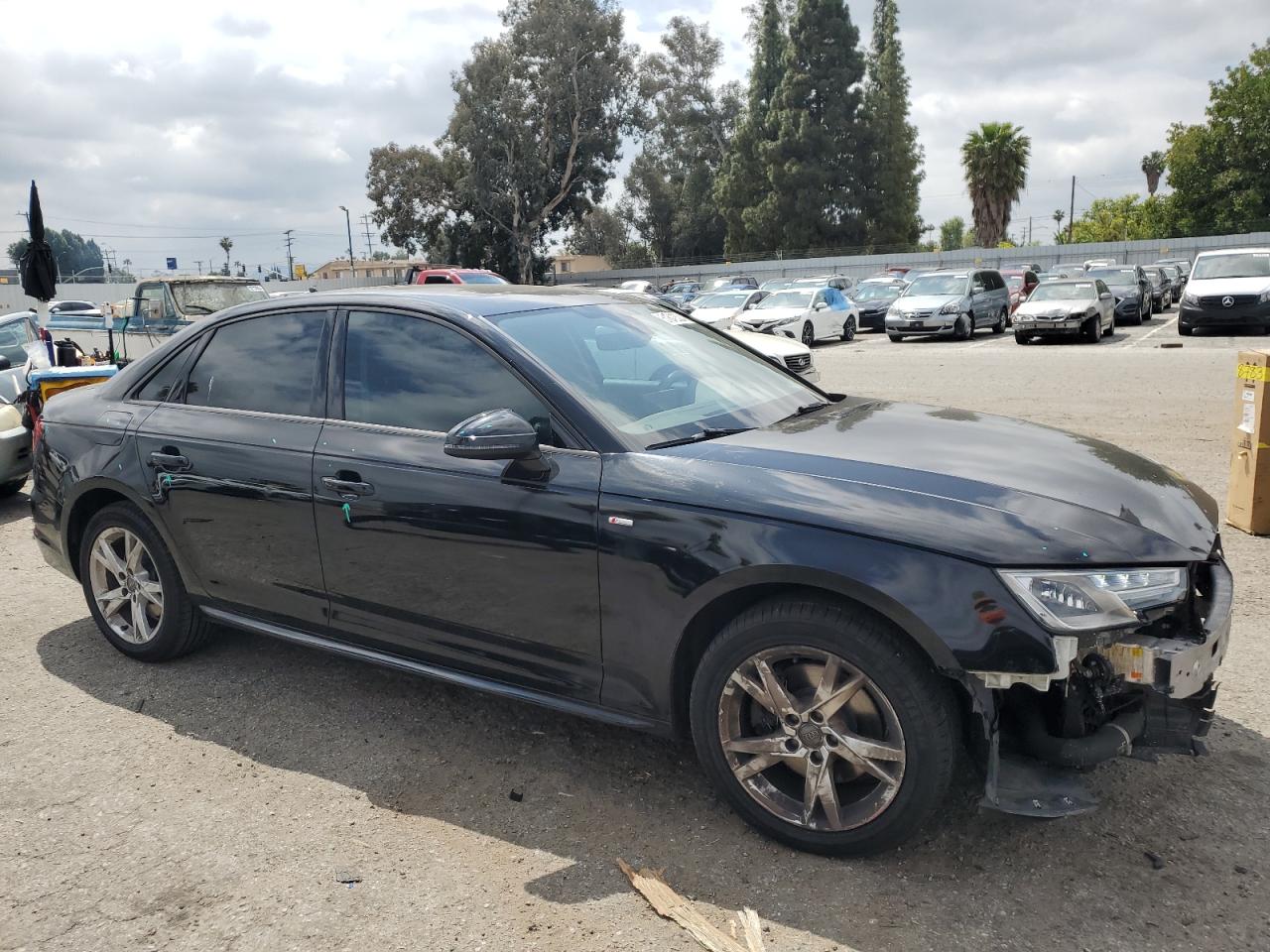 Photo 3 VIN: WAUKMAF47JA169454 - AUDI A4 