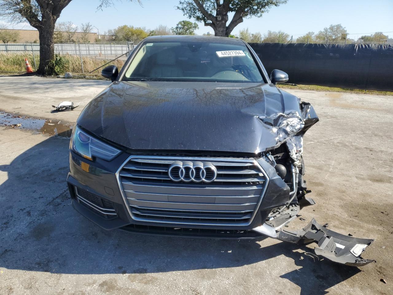 Photo 4 VIN: WAUKMAF48JN010564 - AUDI A4 