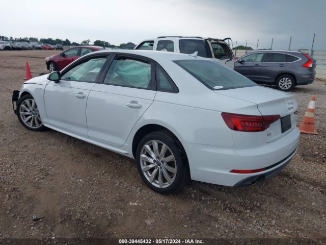 Photo 2 VIN: WAUKMAF49JA222395 - AUDI A4 