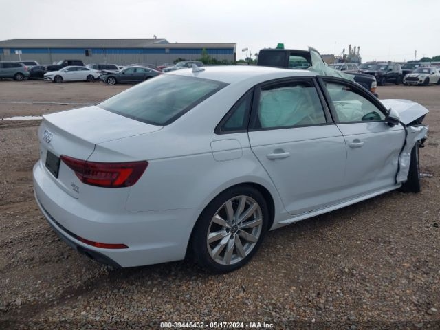 Photo 3 VIN: WAUKMAF49JA222395 - AUDI A4 