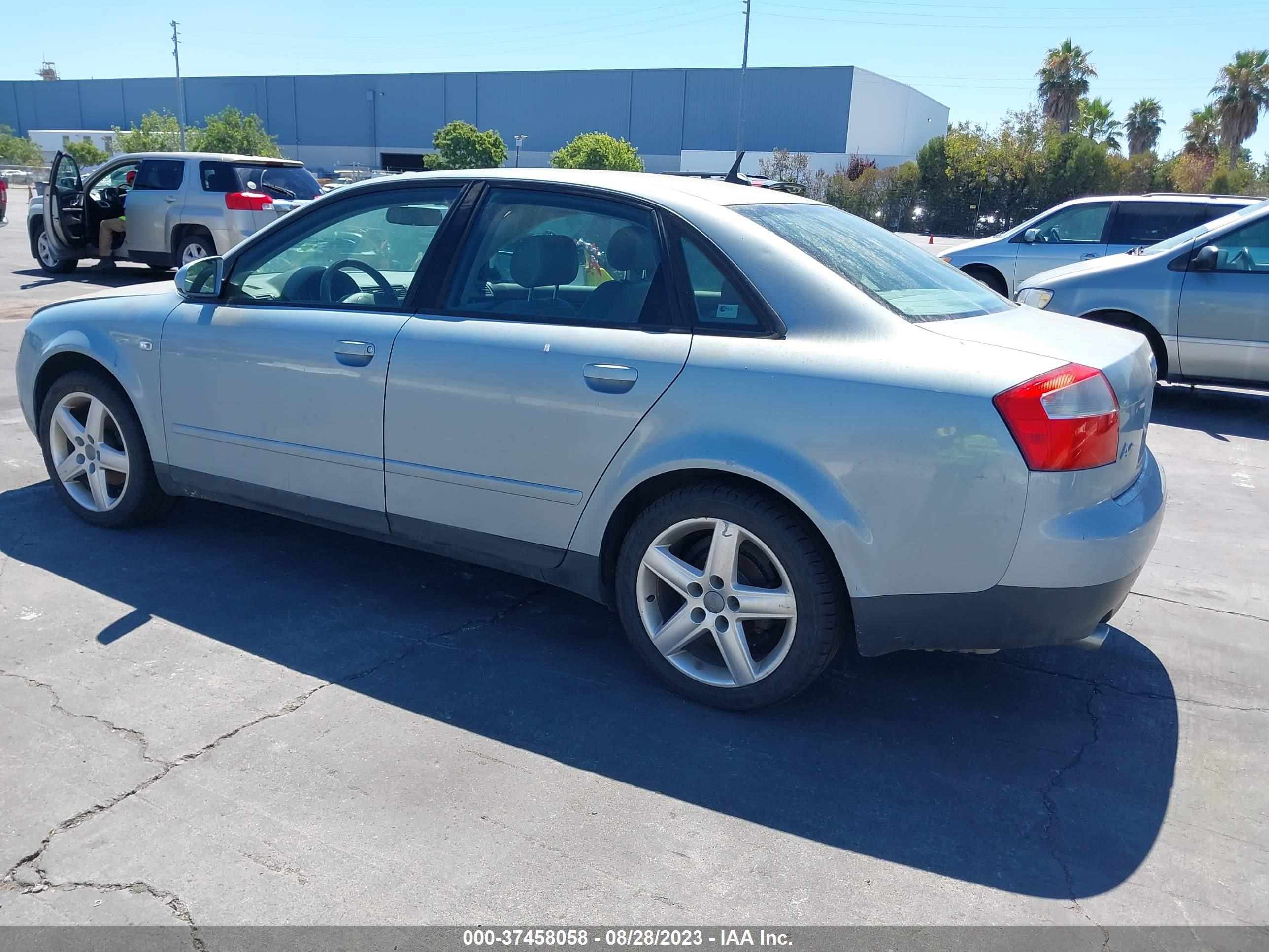 Photo 2 VIN: WAULC58E03A237861 - AUDI A4 