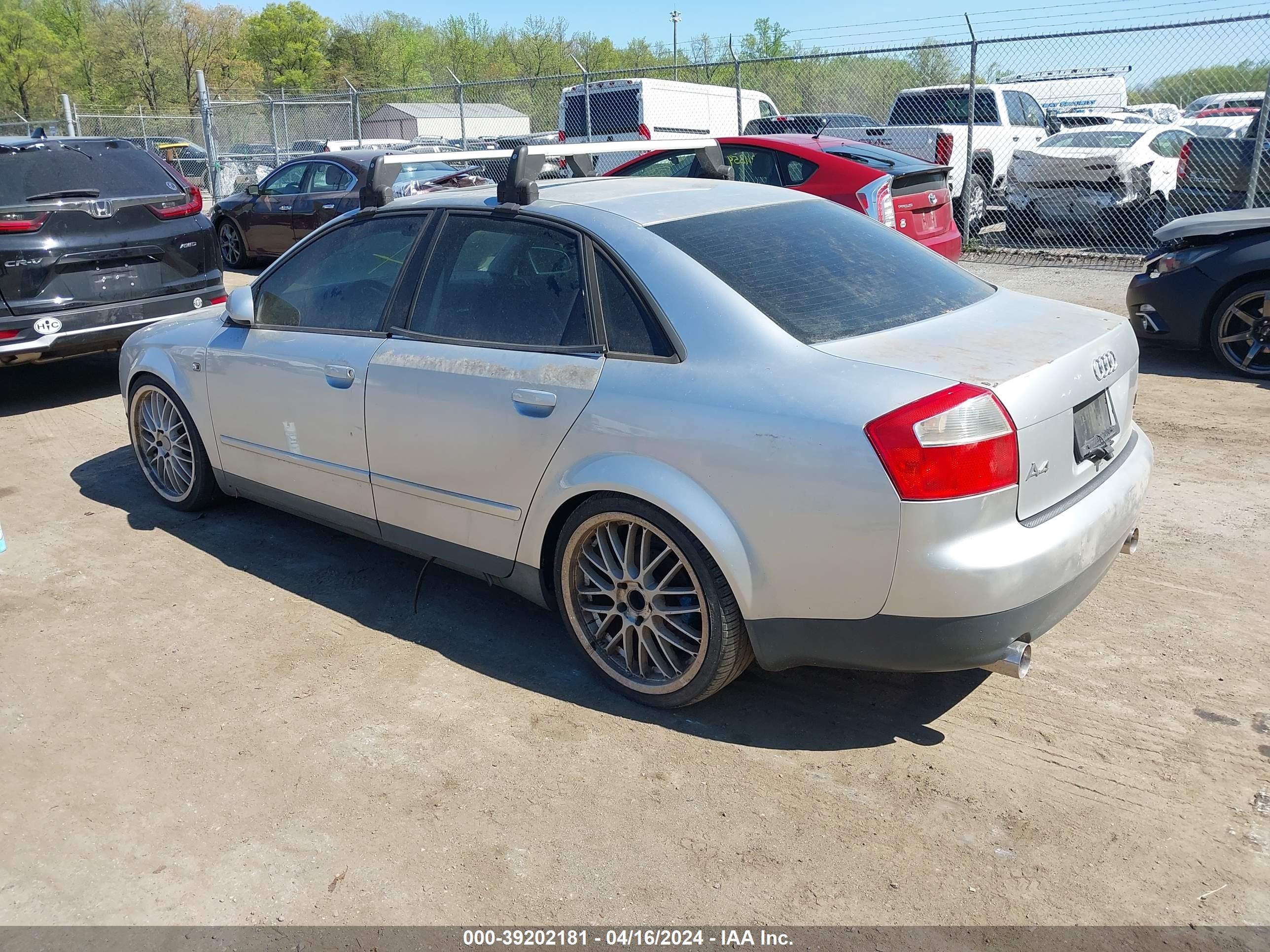 Photo 2 VIN: WAULC68E03A228339 - AUDI A4 