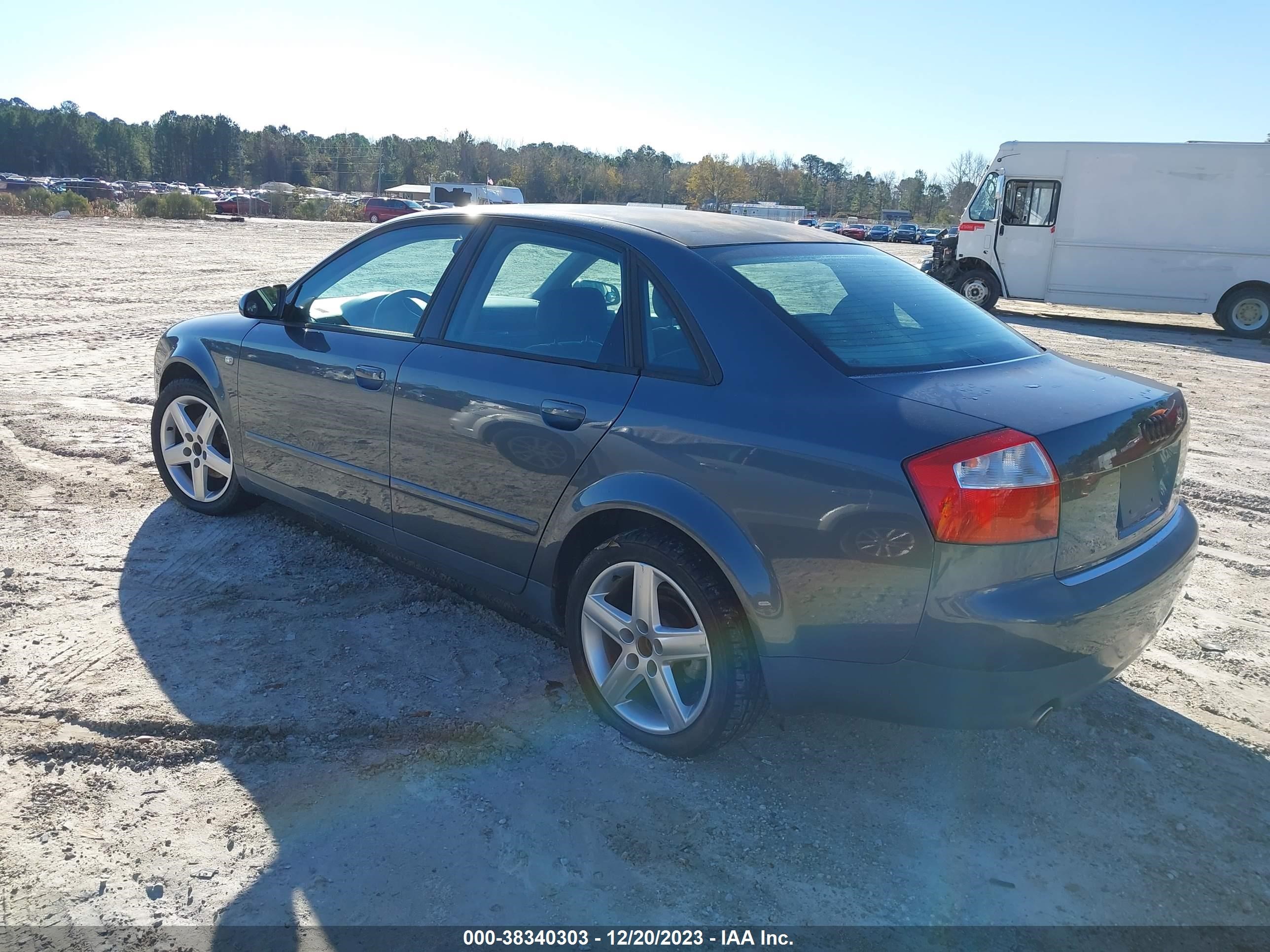 Photo 2 VIN: WAULC68E63A260597 - AUDI A4 