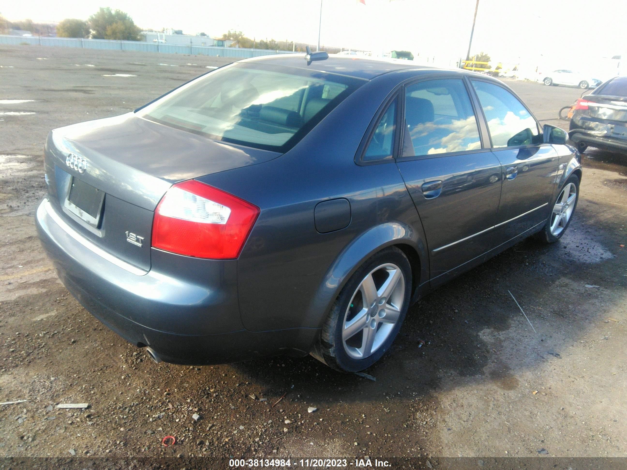 Photo 3 VIN: WAULC68E75A033177 - AUDI A4 