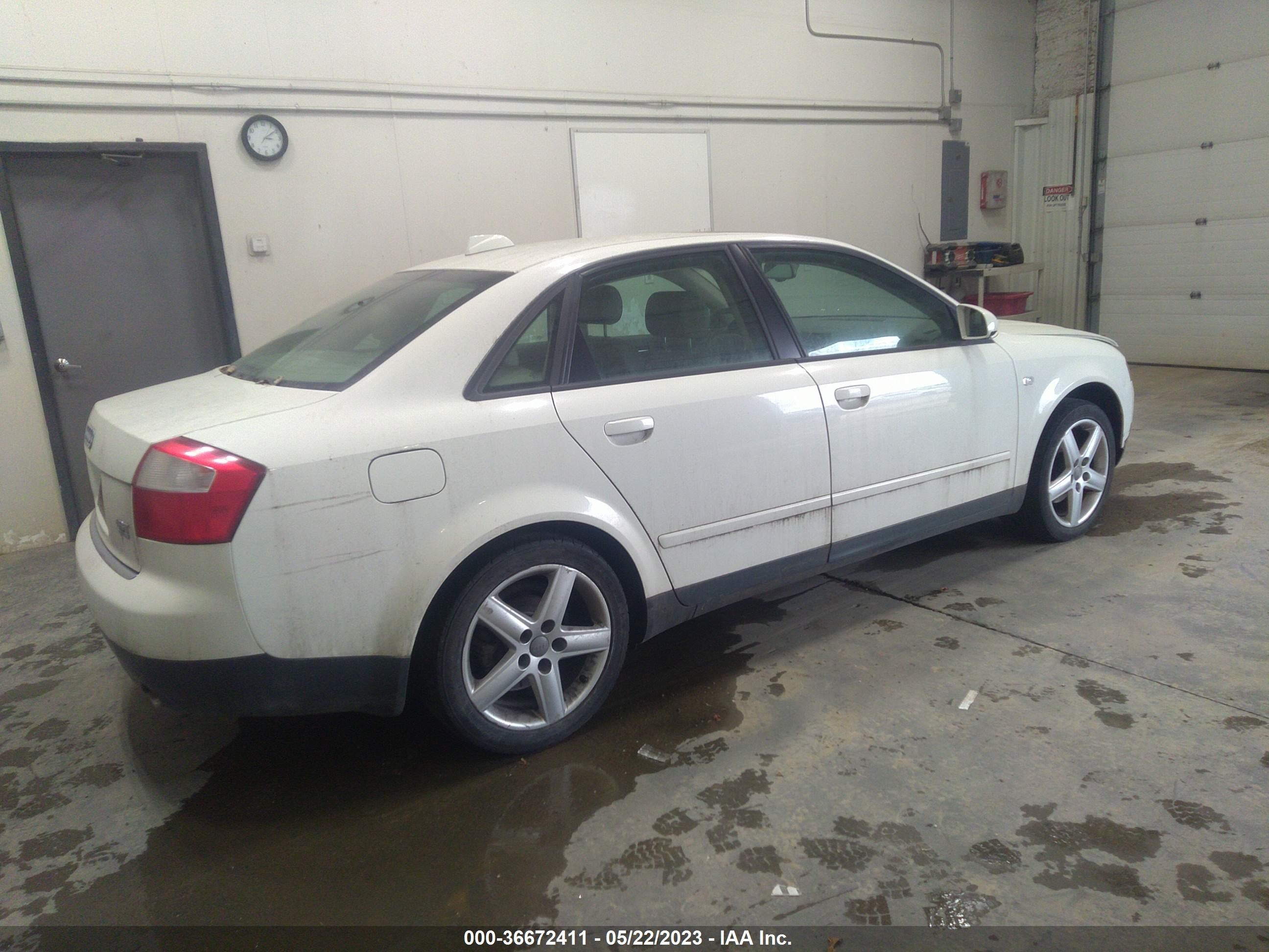 Photo 3 VIN: WAULC68E84A058314 - AUDI A4 