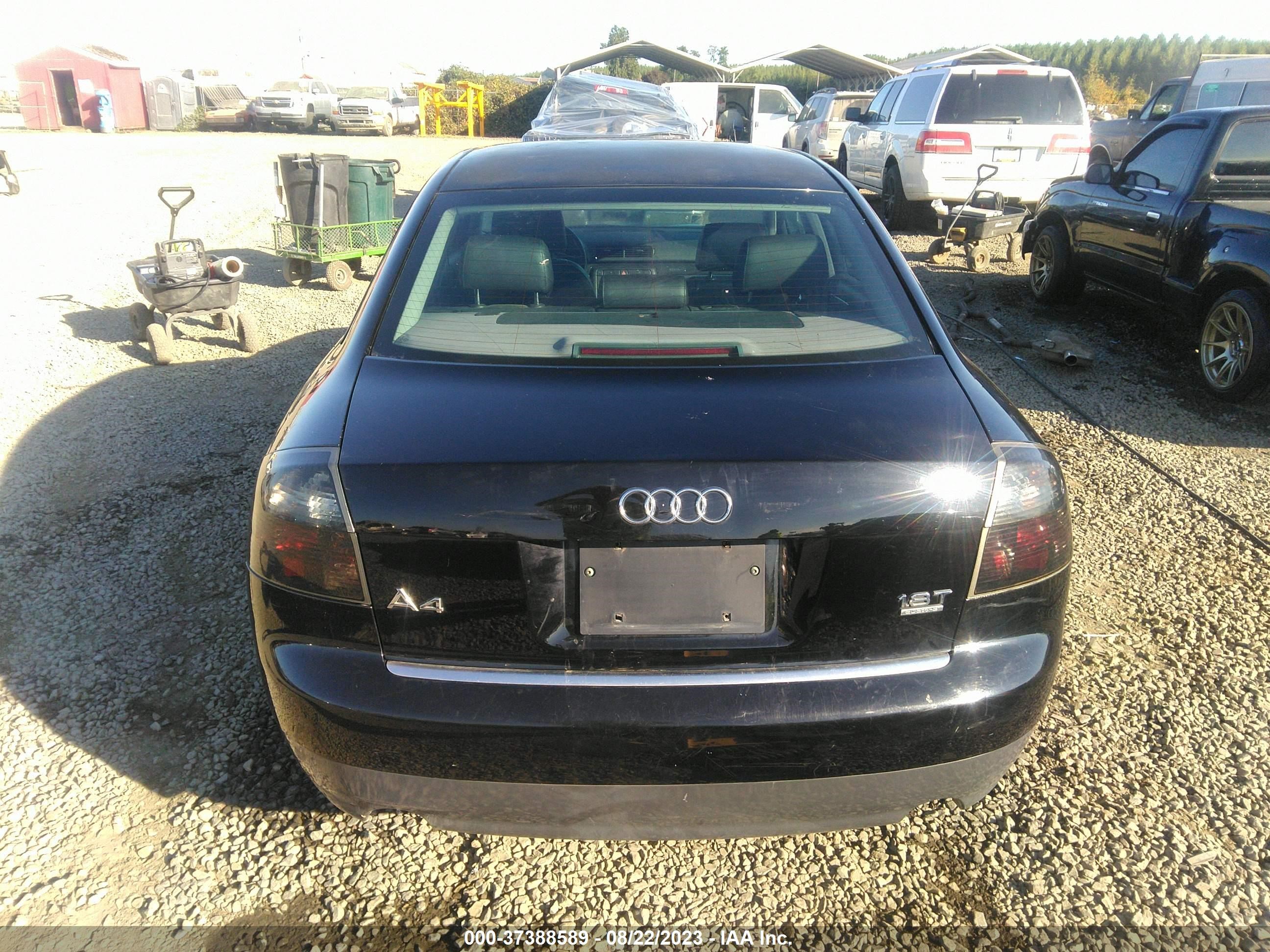 Photo 16 VIN: WAULC68EX3A320624 - AUDI A4 