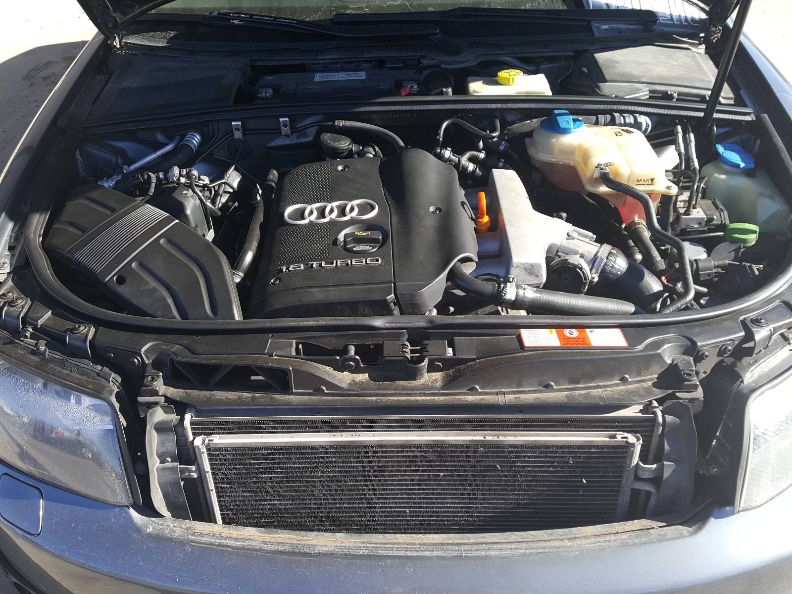 Photo 6 VIN: WAULC68EX5A010881 - AUDI A4 1.8T QU 