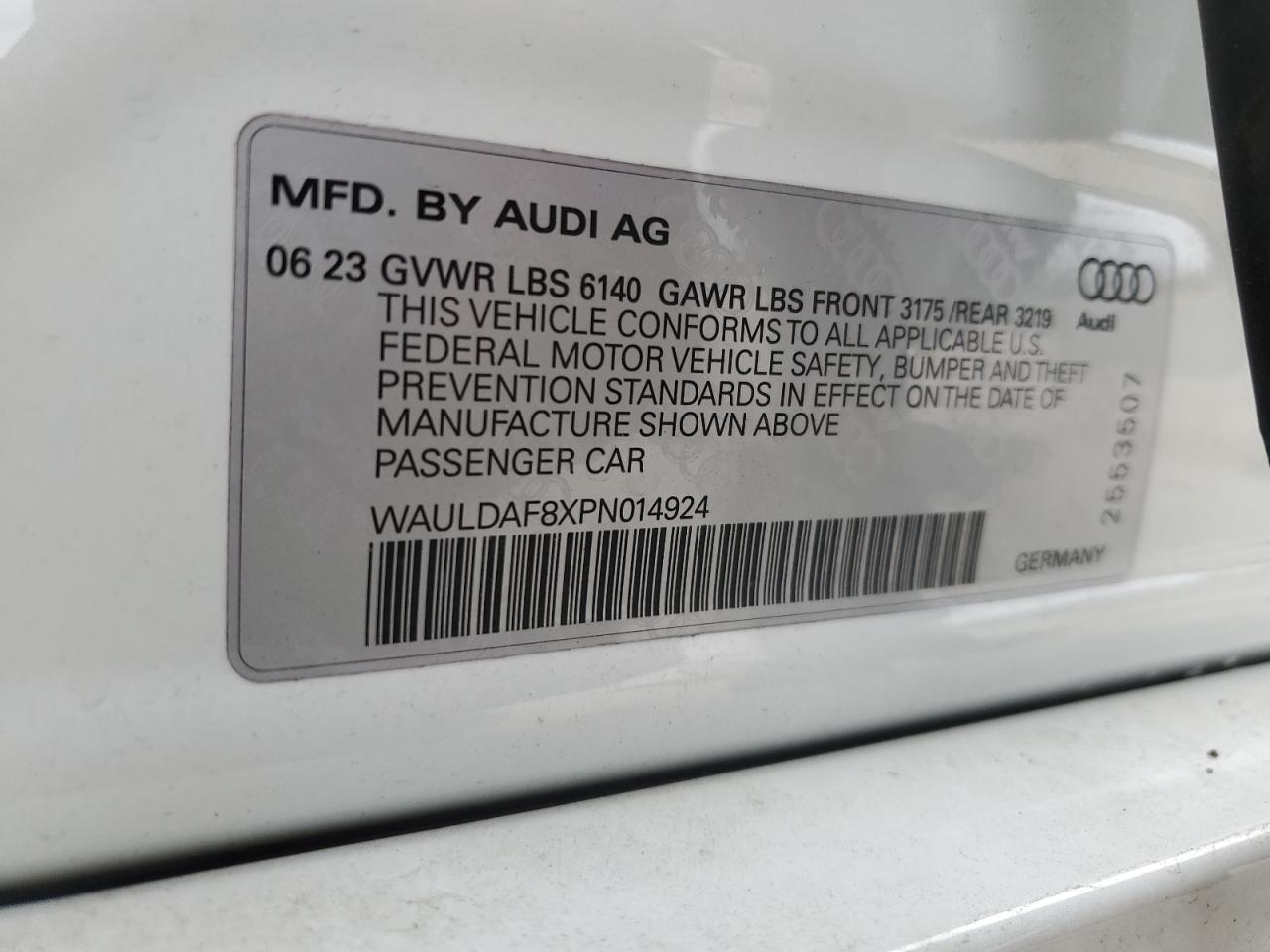 Photo 11 VIN: WAULDAF8XPN014924 - AUDI A8 