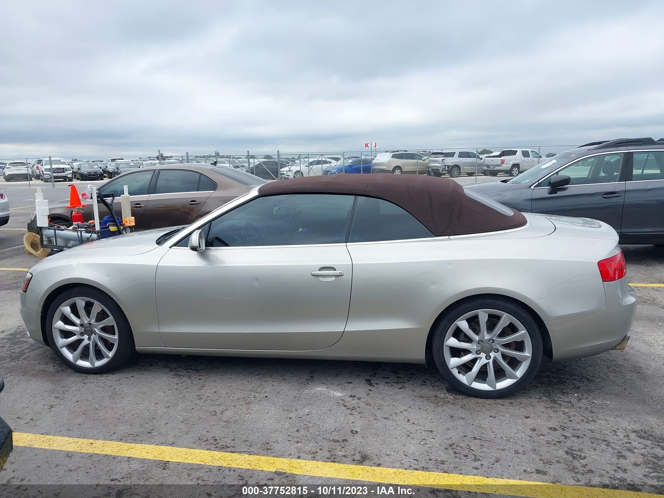 Photo 13 VIN: WAULFAFH4DN014794 - AUDI A5 