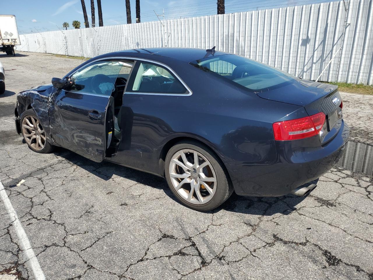 Photo 1 VIN: WAULFAFR6CA024869 - AUDI A5 