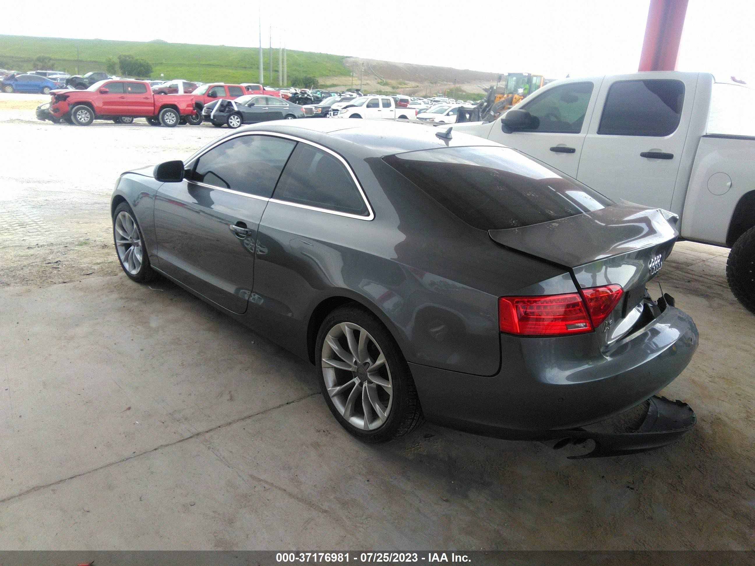 Photo 2 VIN: WAULFAFR6DA052219 - AUDI A5 