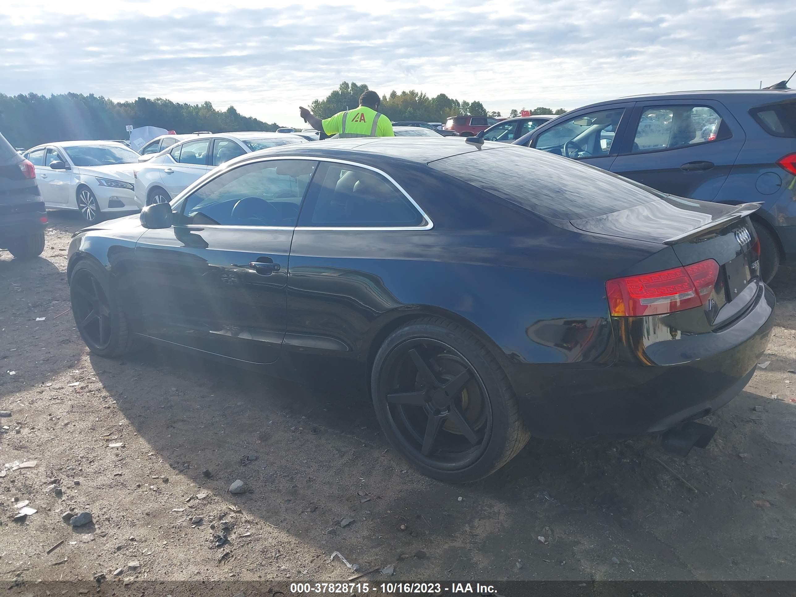 Photo 2 VIN: WAULFAFR7CA001598 - AUDI A5 