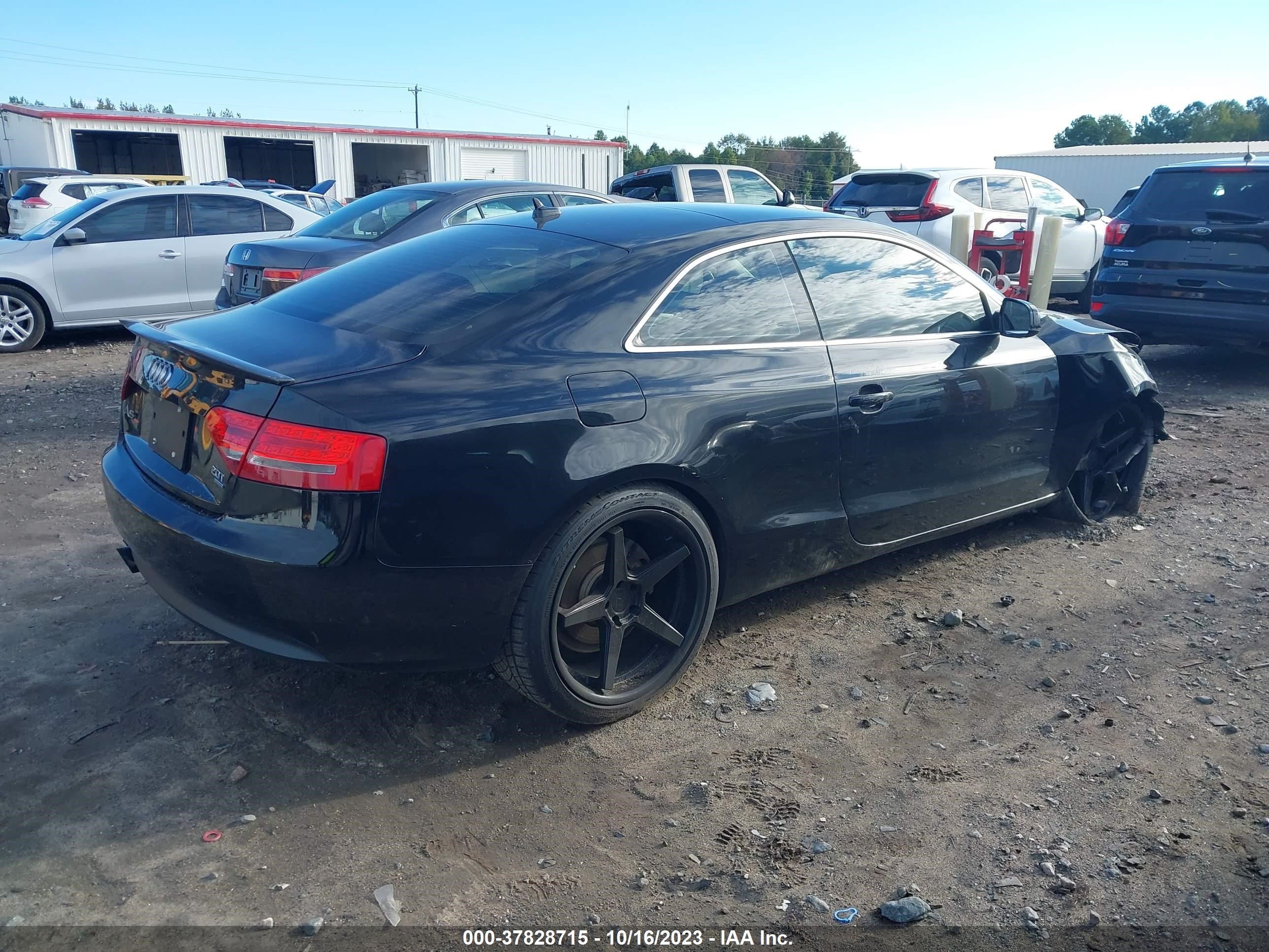 Photo 3 VIN: WAULFAFR7CA001598 - AUDI A5 