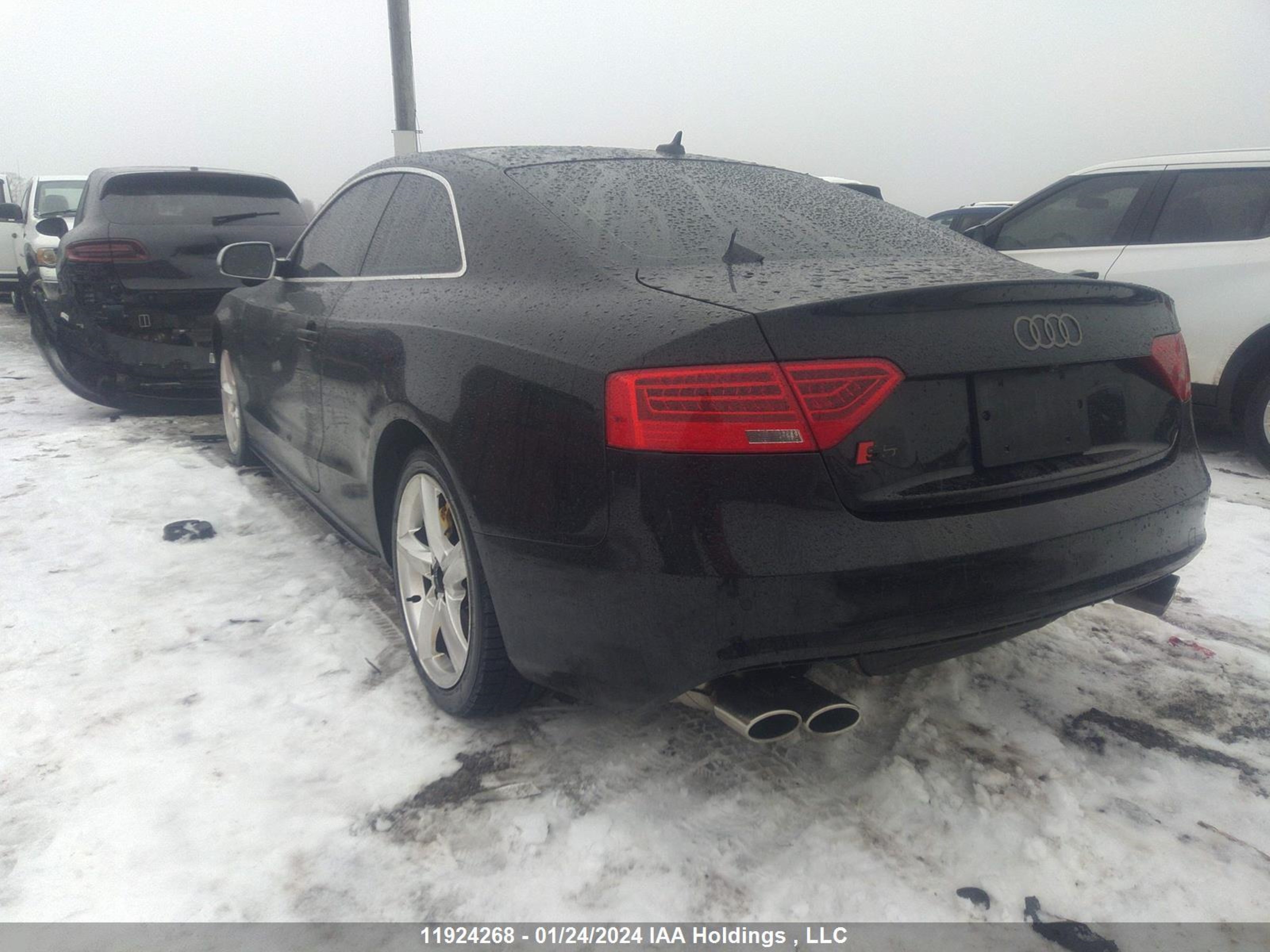 Photo 2 VIN: WAULGBFR7FA013970 - AUDI S5 