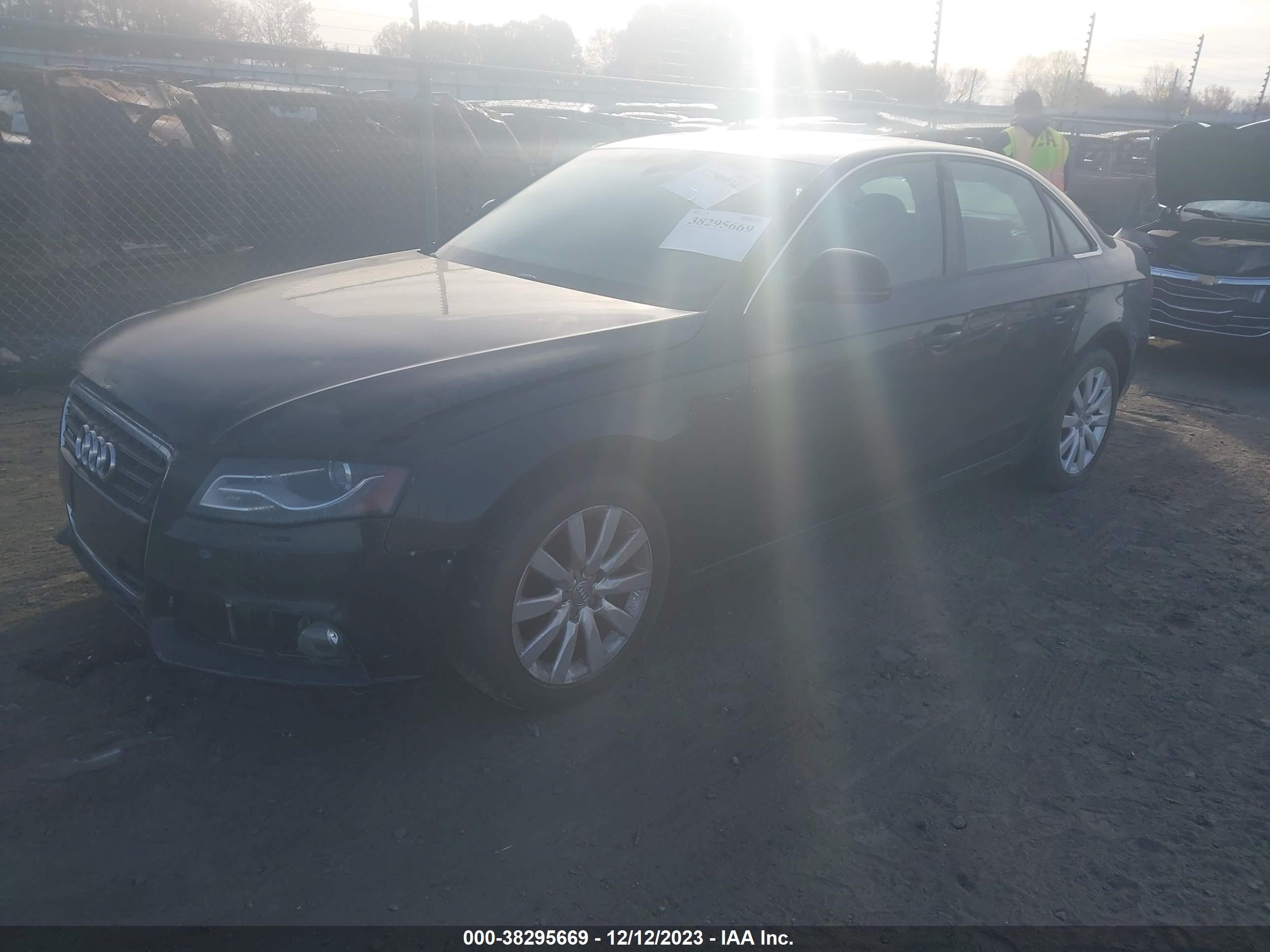 Photo 2 VIN: WAULK78KX9N002387 - AUDI A4 