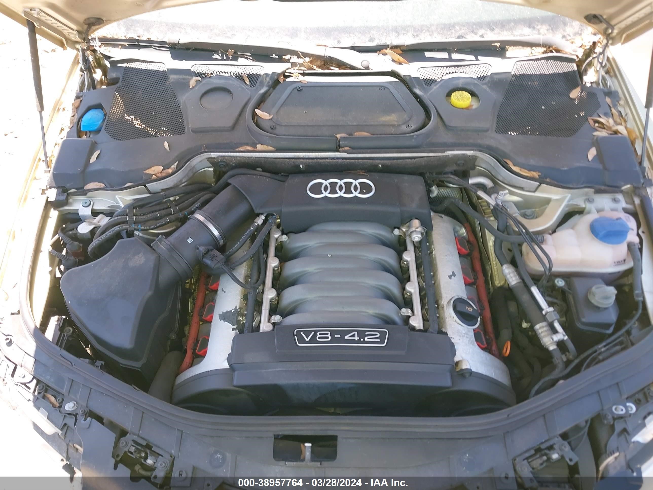 Photo 9 VIN: WAULL44EX5N002766 - AUDI A8 