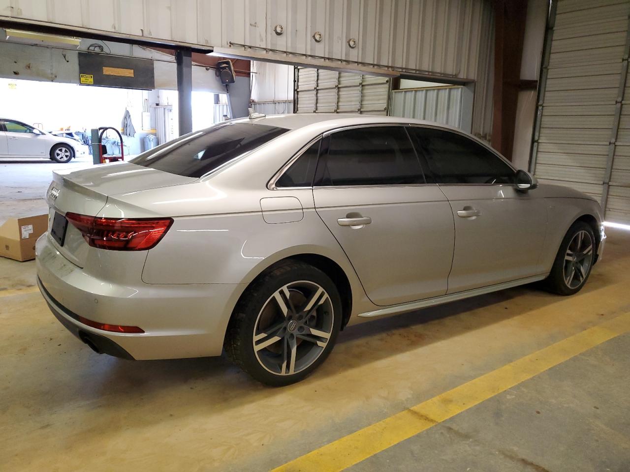 Photo 2 VIN: WAULNAF42HN015903 - AUDI A4 