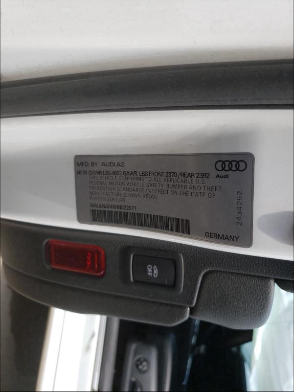 Photo 9 VIN: WAULNAF4XHN022971 - AUDI A4 