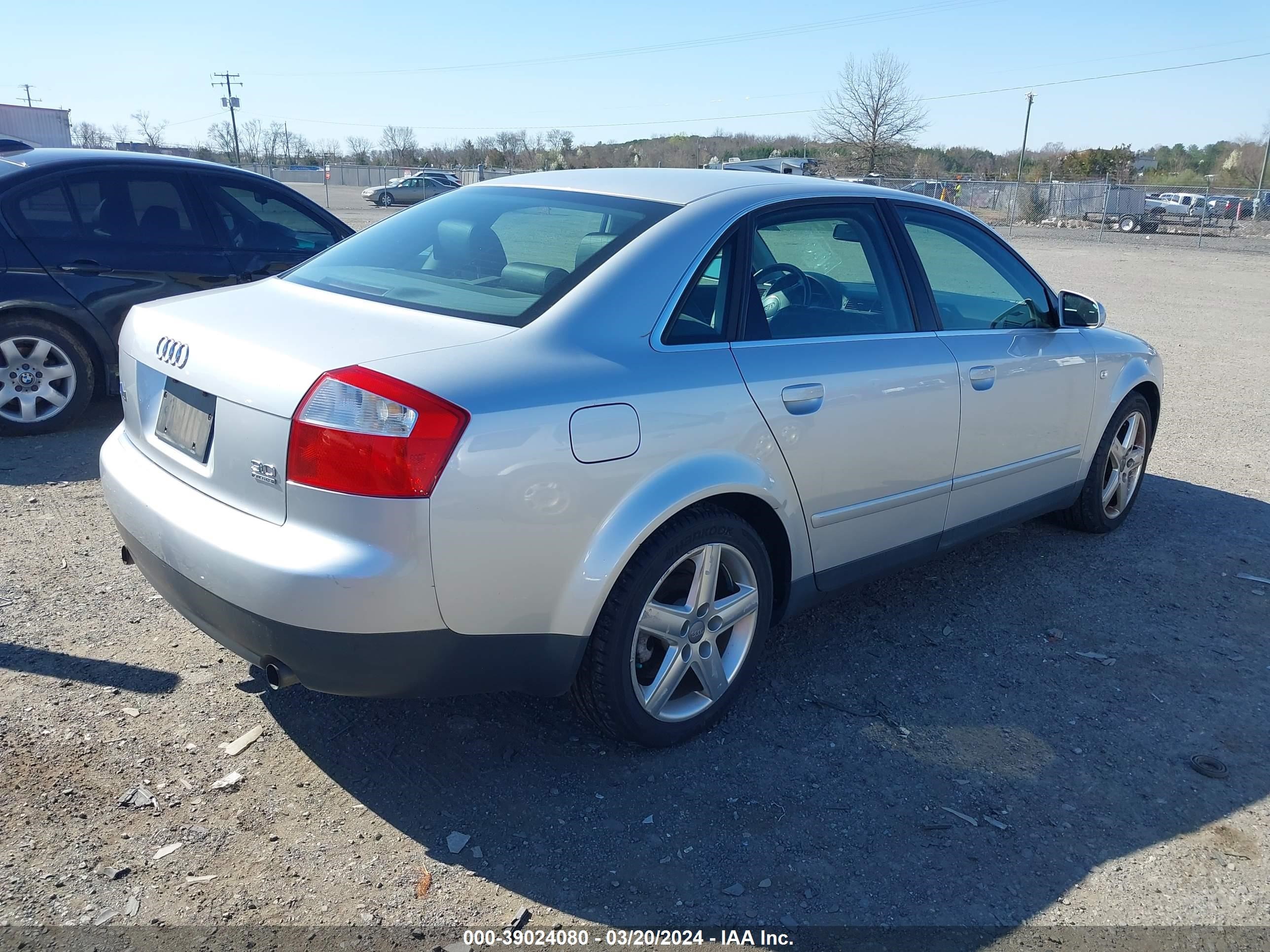 Photo 3 VIN: WAULT68E33A226066 - AUDI A4 