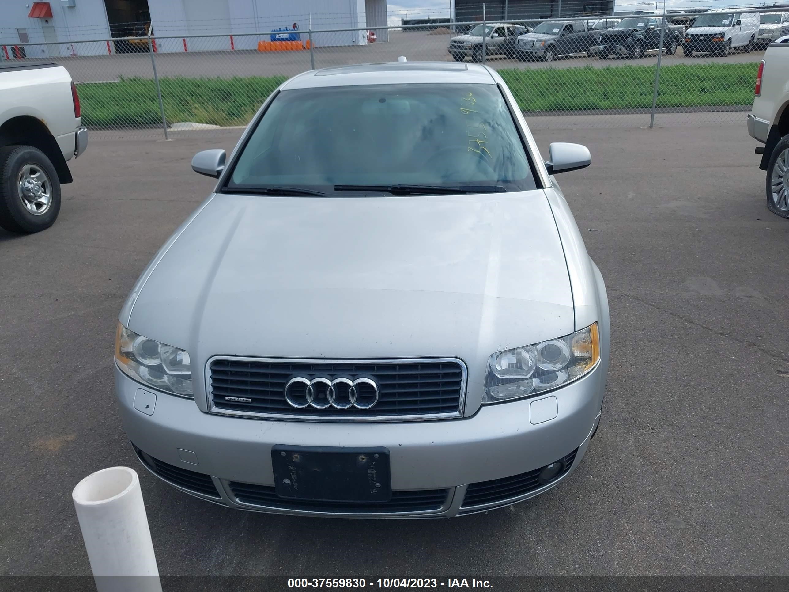 Photo 11 VIN: WAULT68EX4A169933 - AUDI A4 3.0 QUA 