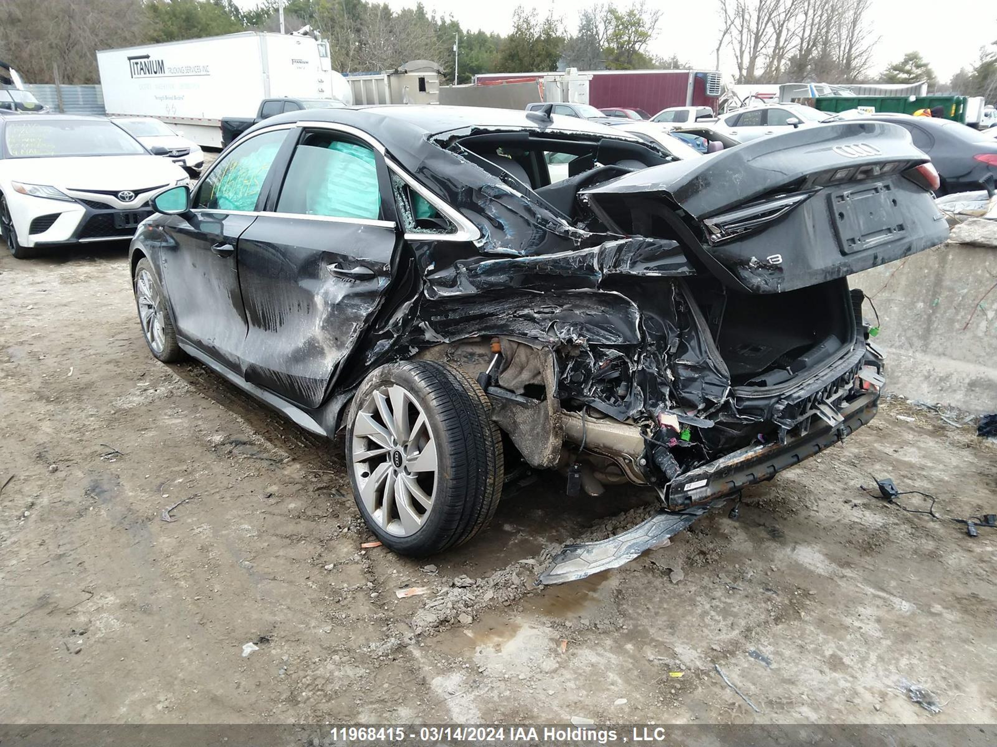 Photo 2 VIN: WAULUCGY3NA032275 - AUDI A3 