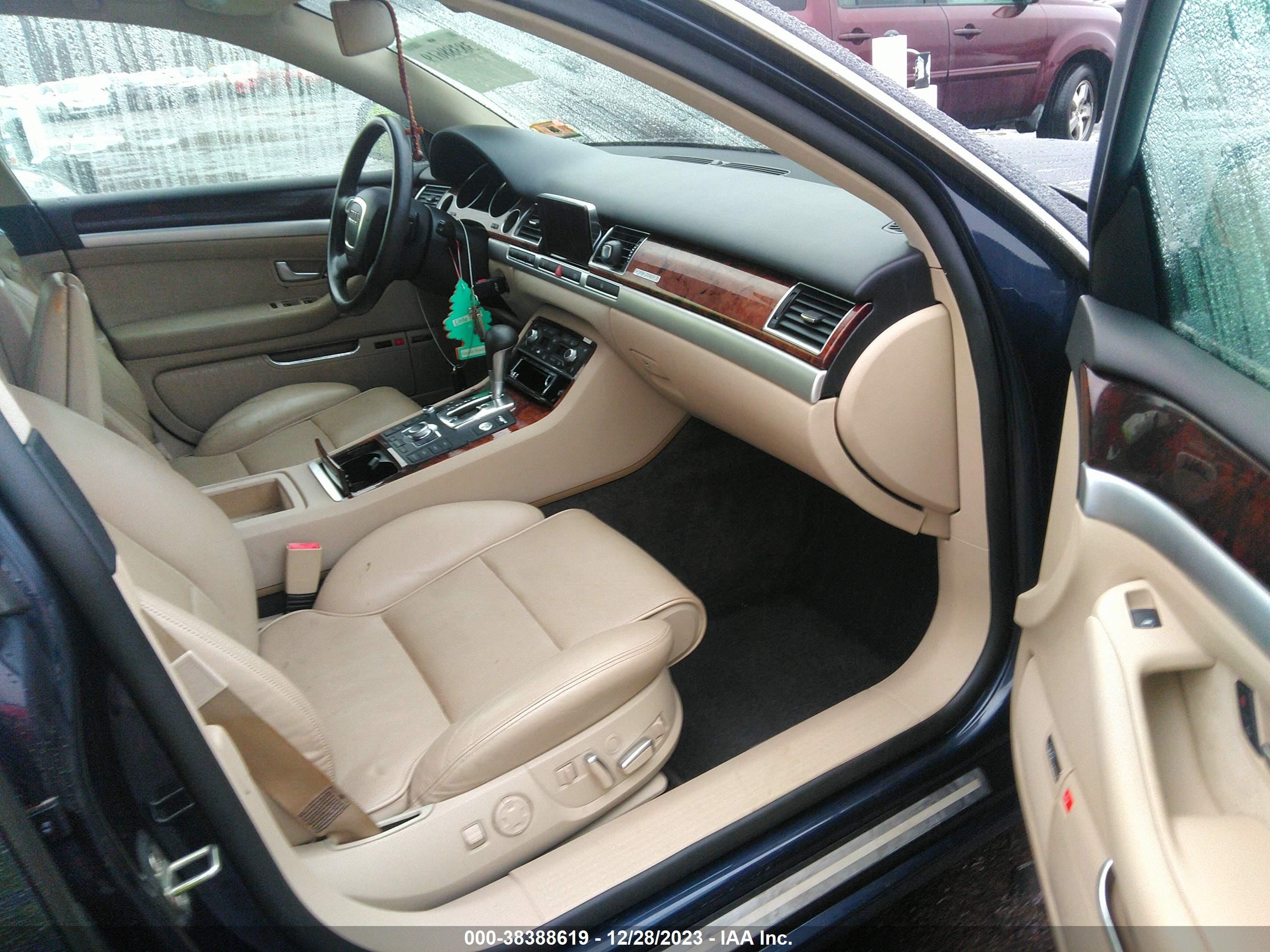 Photo 4 VIN: WAULV94E69N003975 - AUDI A8 