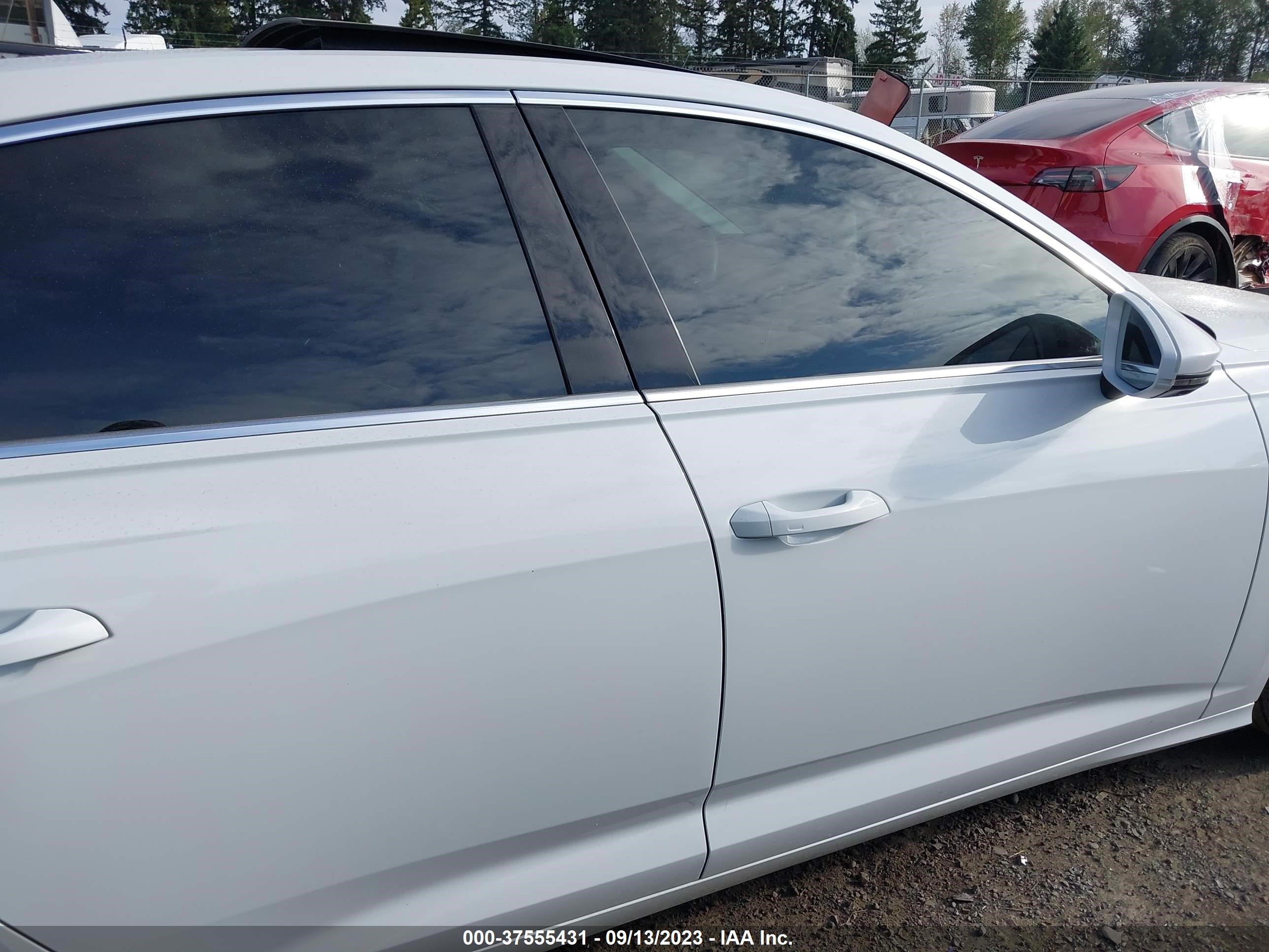 Photo 12 VIN: WAUM2AF25KN082935 - AUDI A6 