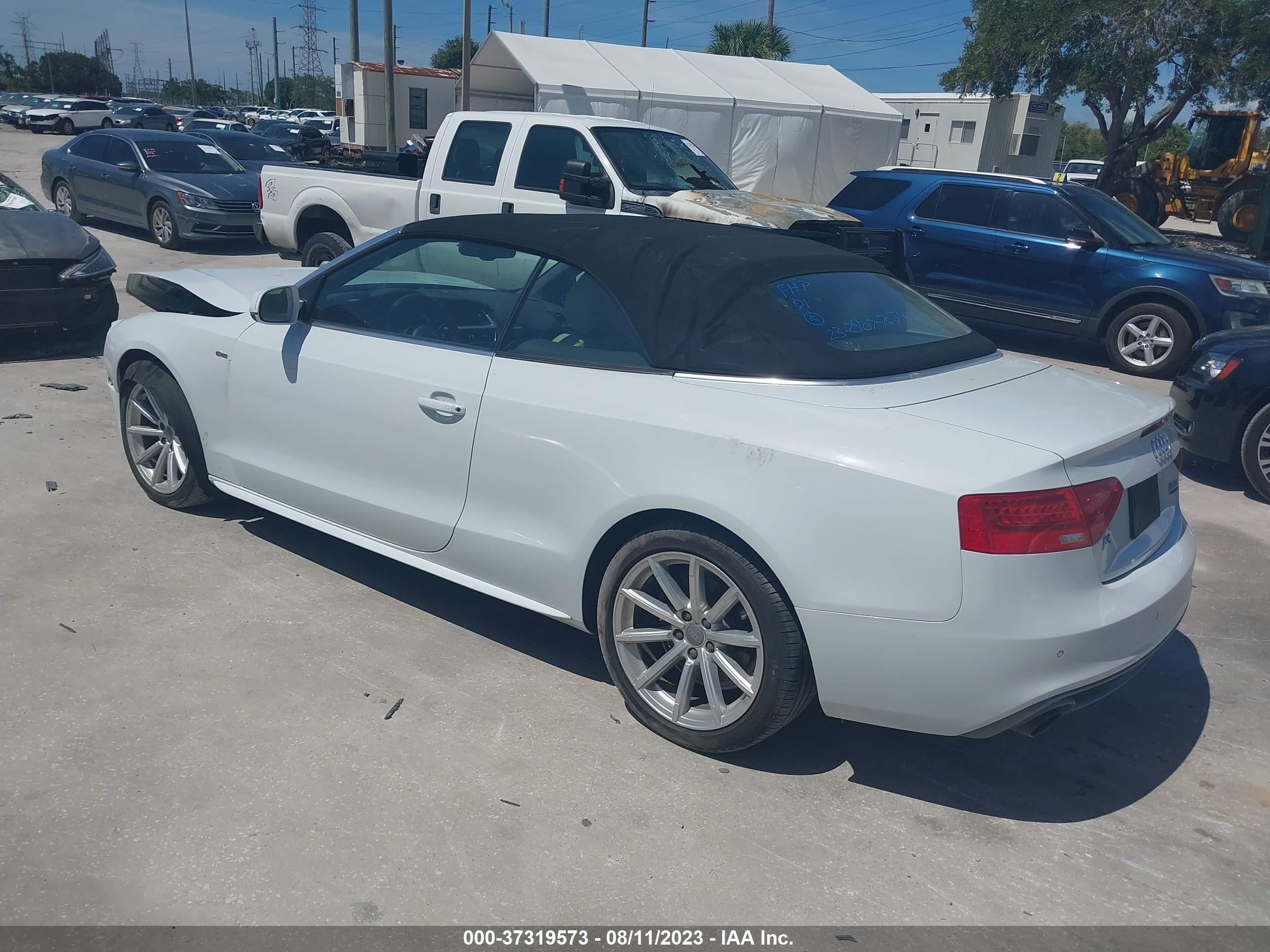 Photo 2 VIN: WAUM2AFH4GN003959 - AUDI A5 