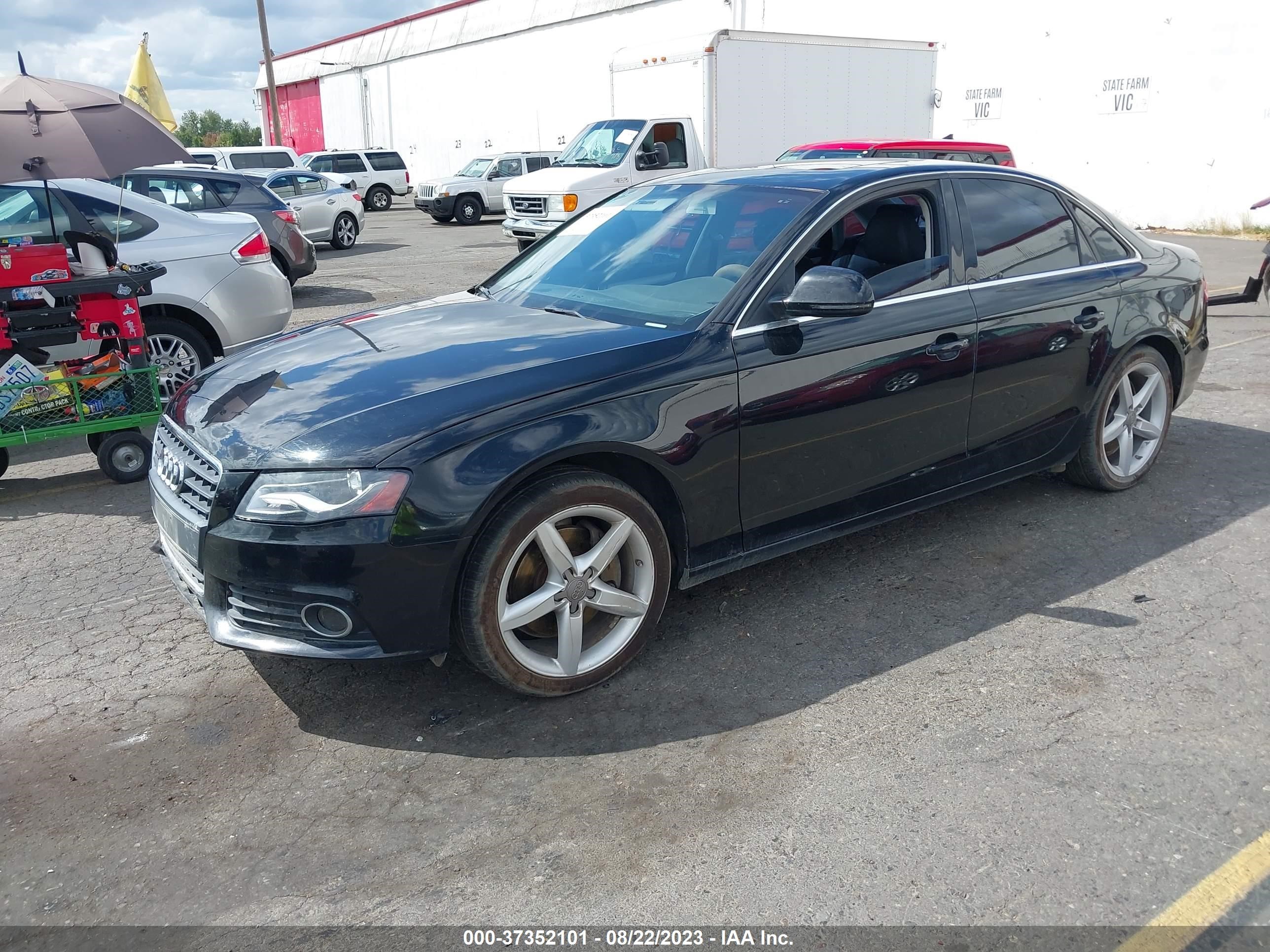 Photo 1 VIN: WAUMF78KX9N038377 - AUDI A4 