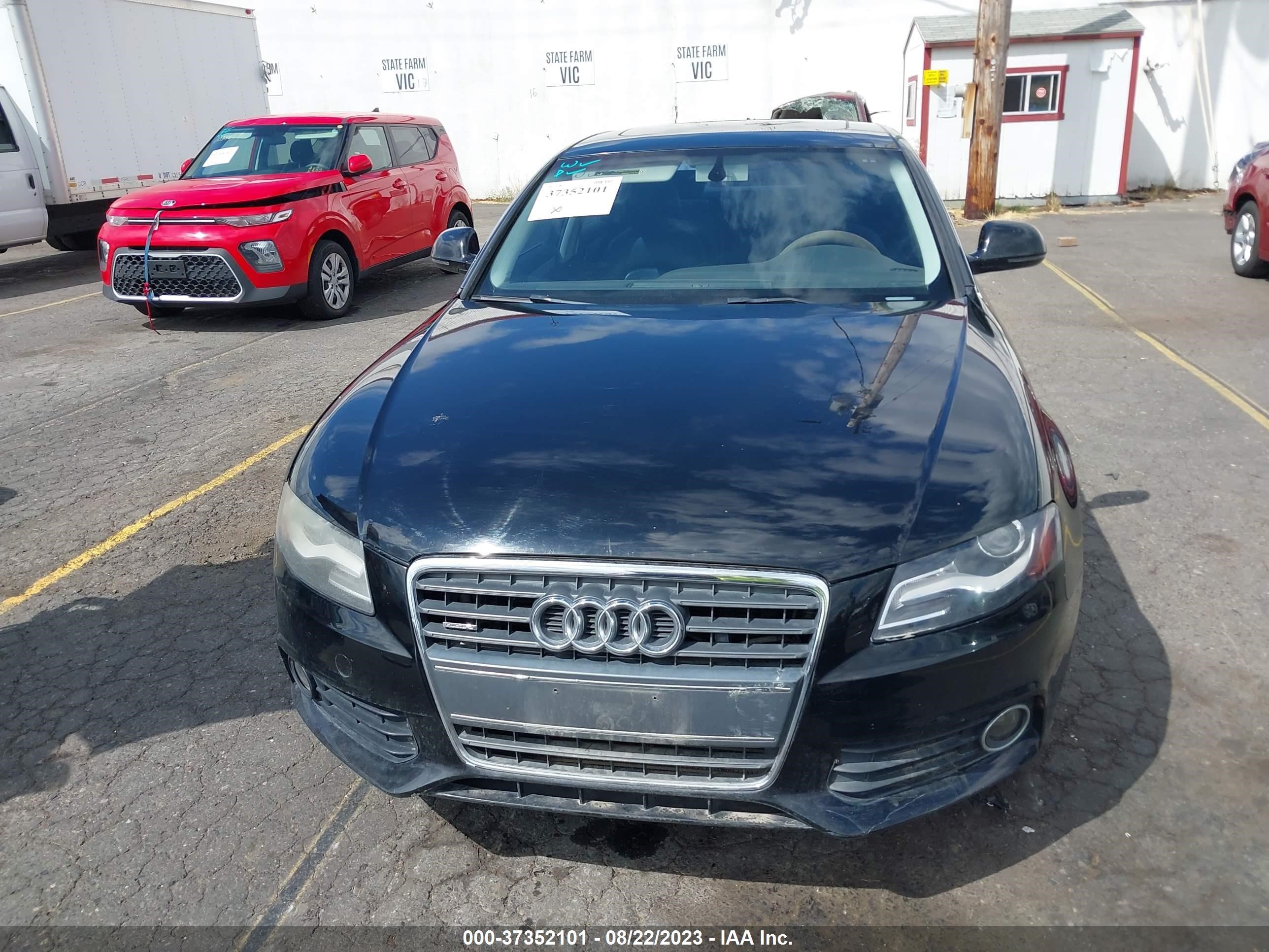 Photo 11 VIN: WAUMF78KX9N038377 - AUDI A4 