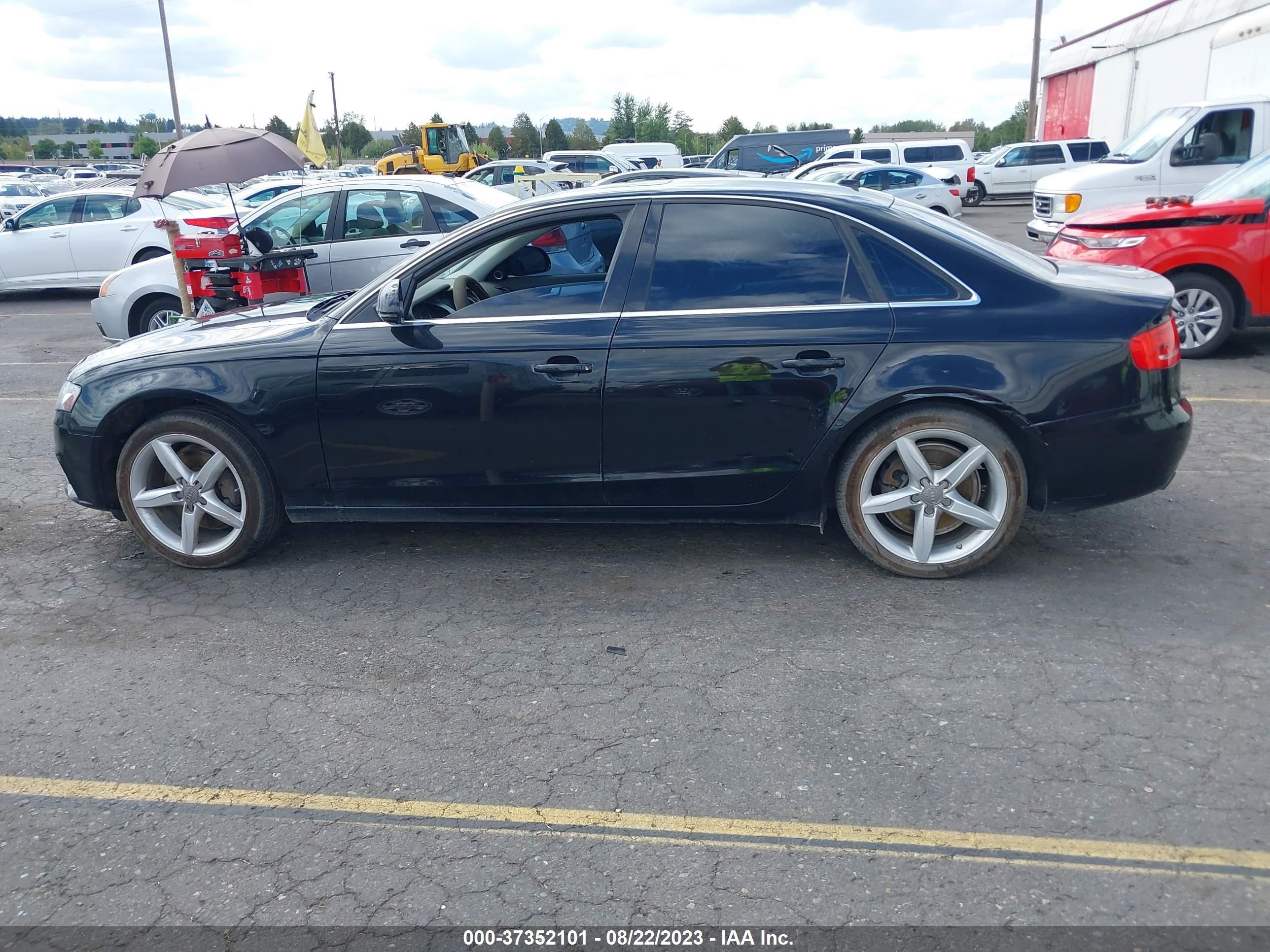 Photo 13 VIN: WAUMF78KX9N038377 - AUDI A4 