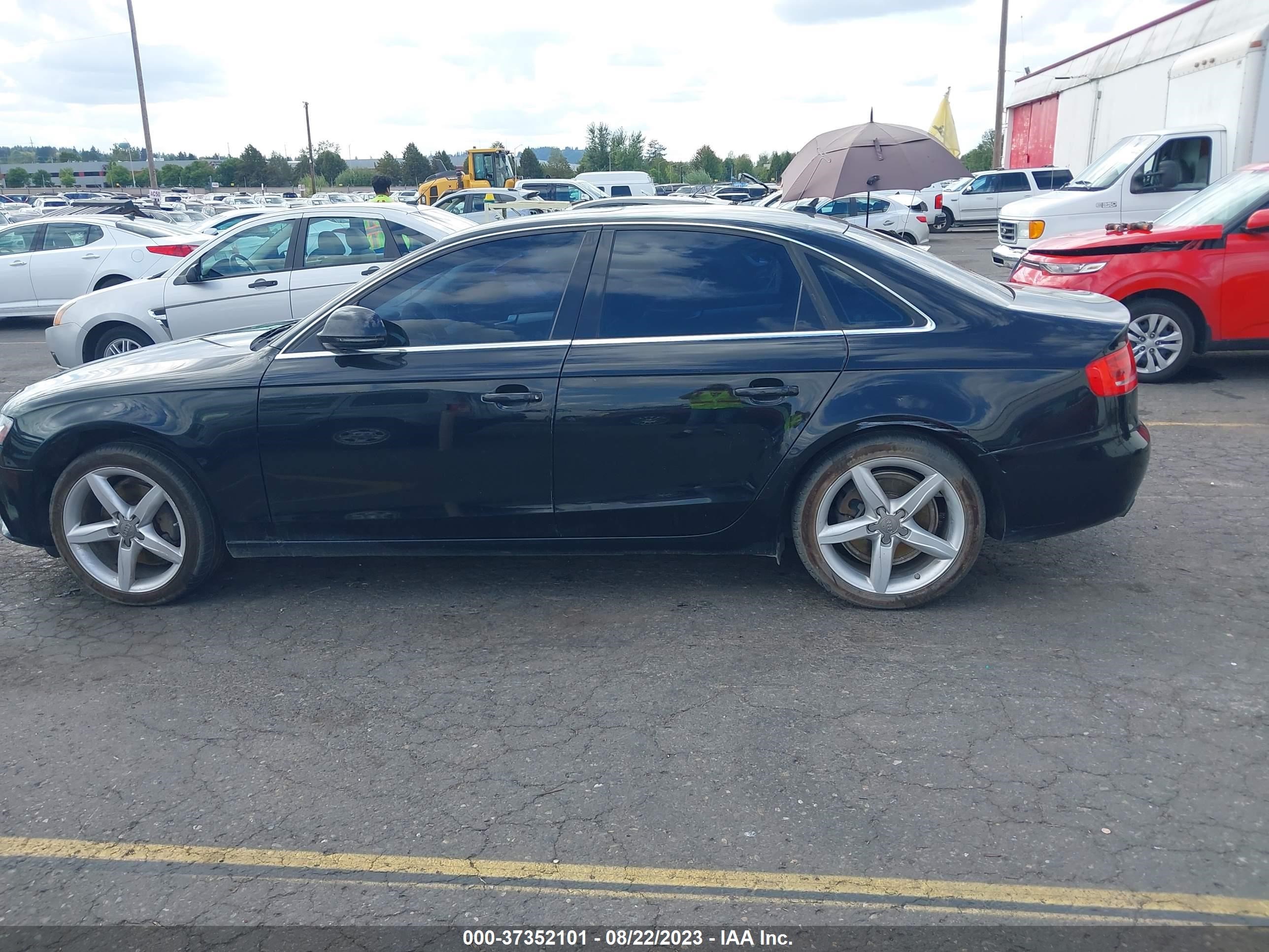 Photo 5 VIN: WAUMF78KX9N038377 - AUDI A4 