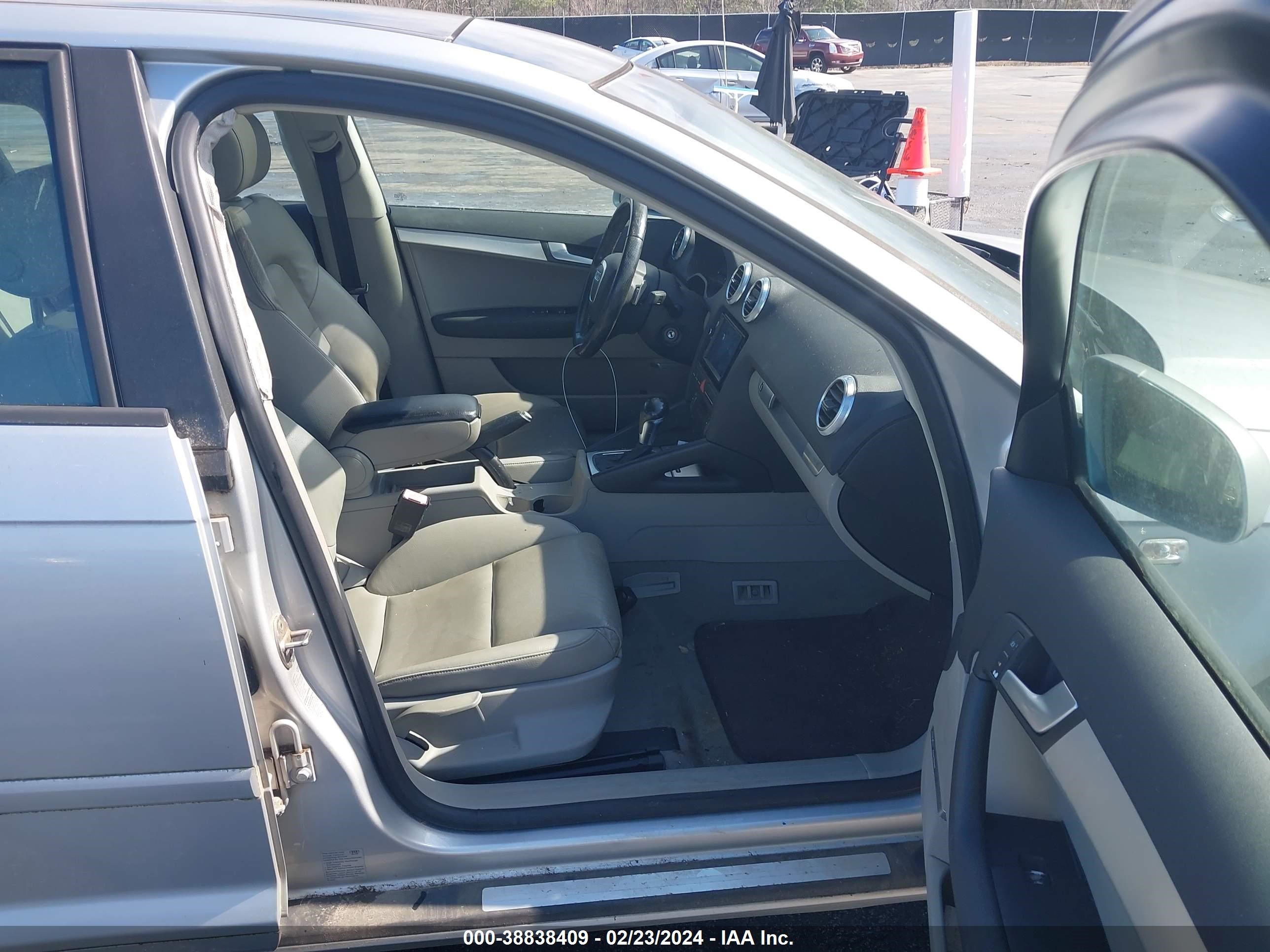 Photo 4 VIN: WAUMF78P16A027623 - AUDI A3 