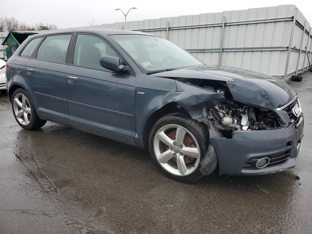 Photo 3 VIN: WAUMFAFM0CA107335 - AUDI A3 