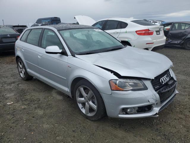 Photo 3 VIN: WAUMFAFM1DA032467 - AUDI A3 