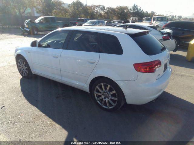 Photo 2 VIN: WAUMFAFM4AA031664 - AUDI A3 