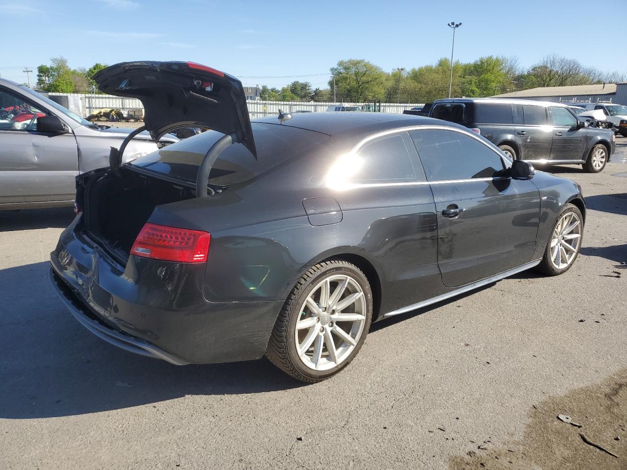 Photo 2 VIN: WAUMFAFR8FA023005 - AUDI A5 