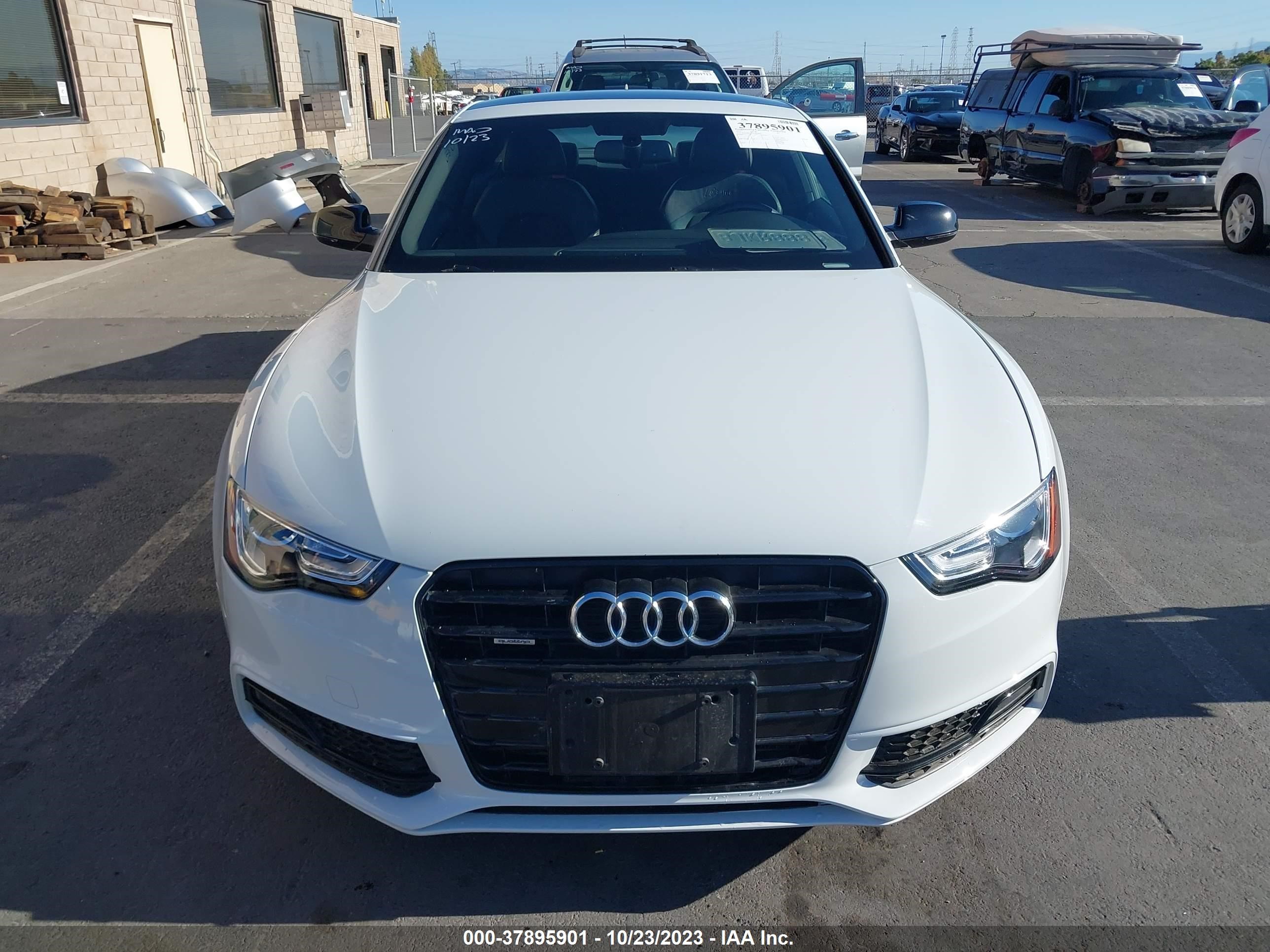 Photo 11 VIN: WAUMFAFR8FA044470 - AUDI A5 