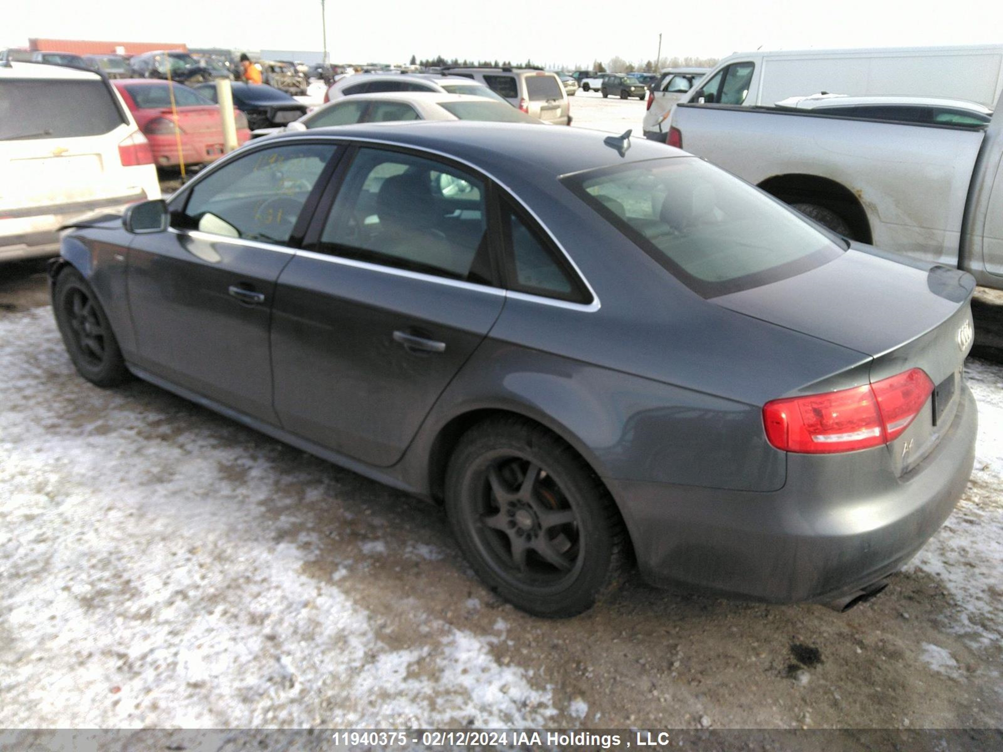 Photo 2 VIN: WAUMFCFL1CA116922 - AUDI A4 