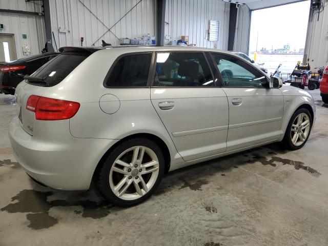 Photo 2 VIN: WAUMFCFM6CA096711 - AUDI A3 